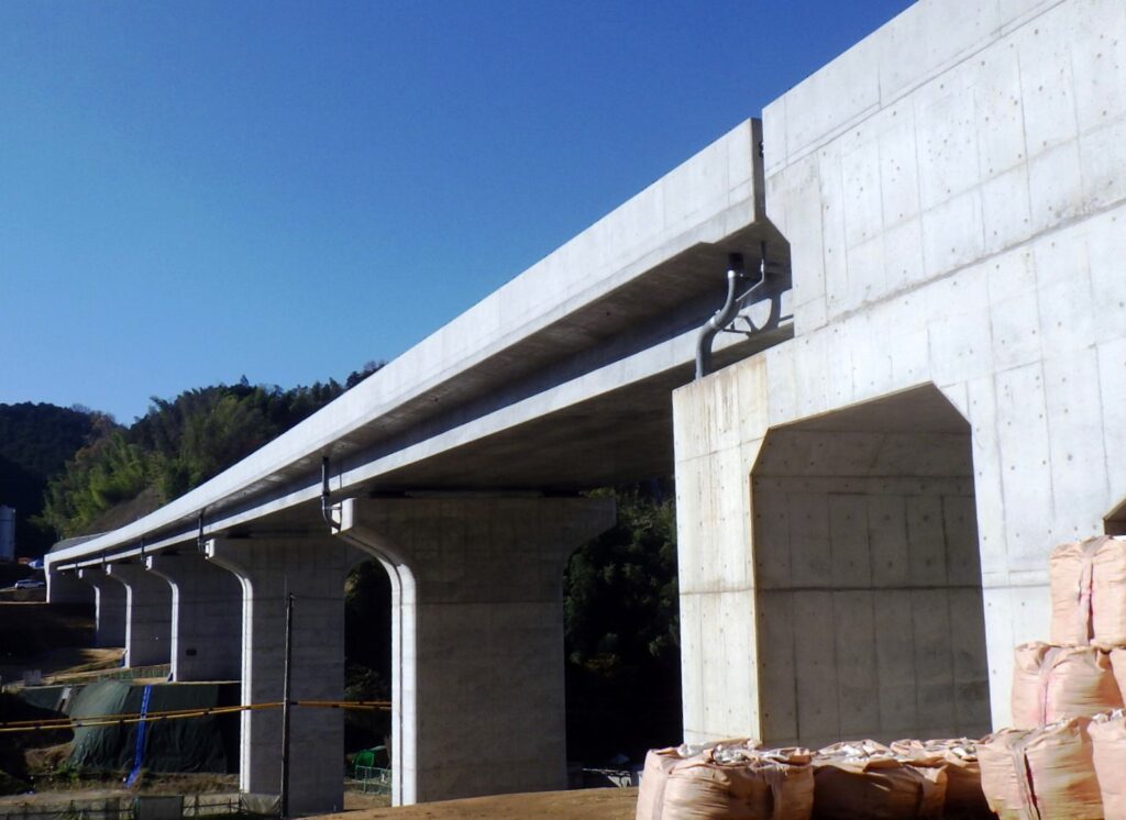 朝町高架橋