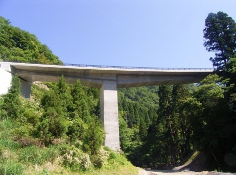 舂米川橋
