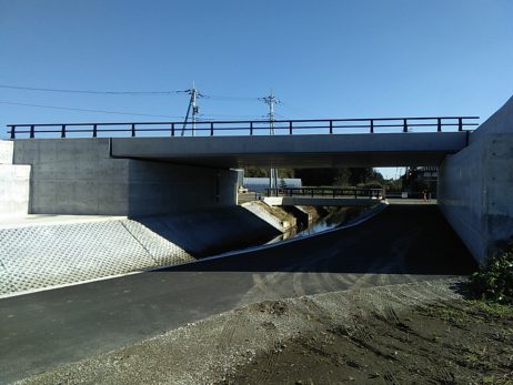 新堀排水路橋