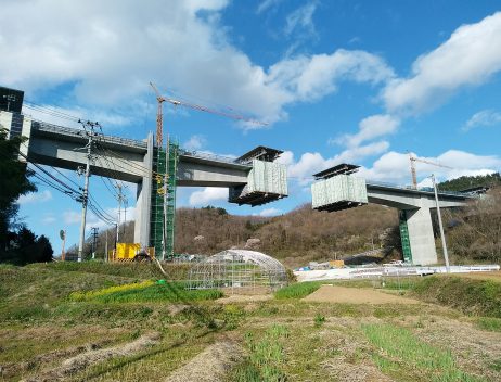 東北中央自動車道　東根川上部工工事
