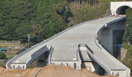 新里川橋